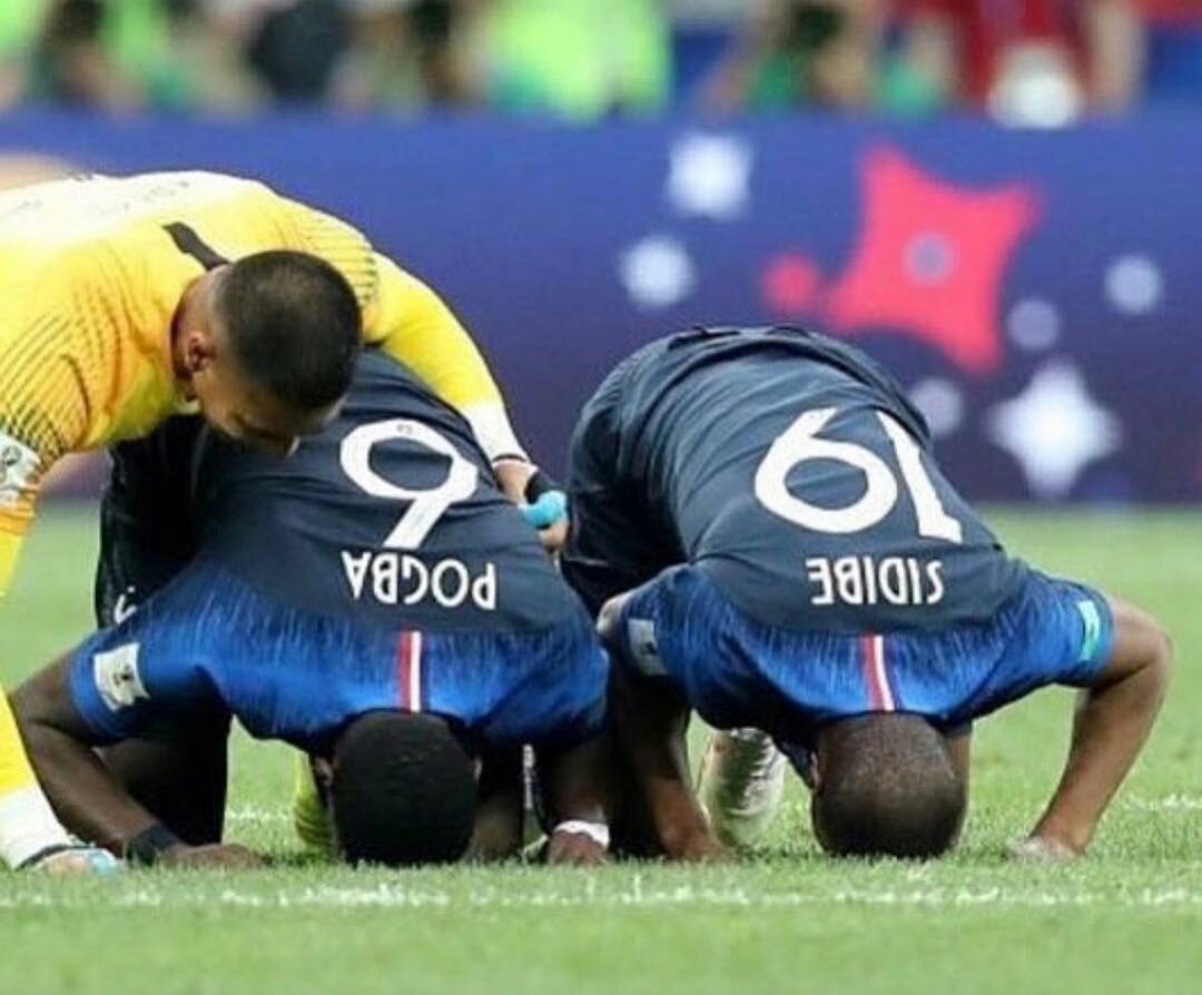 Ungkapan Rasa Syukur Pogba dan Sidibe. Perancis Juara Piala Dunia 2018